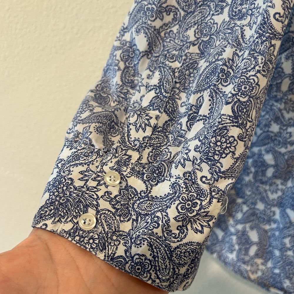 Button down top - Picture 2 of 5